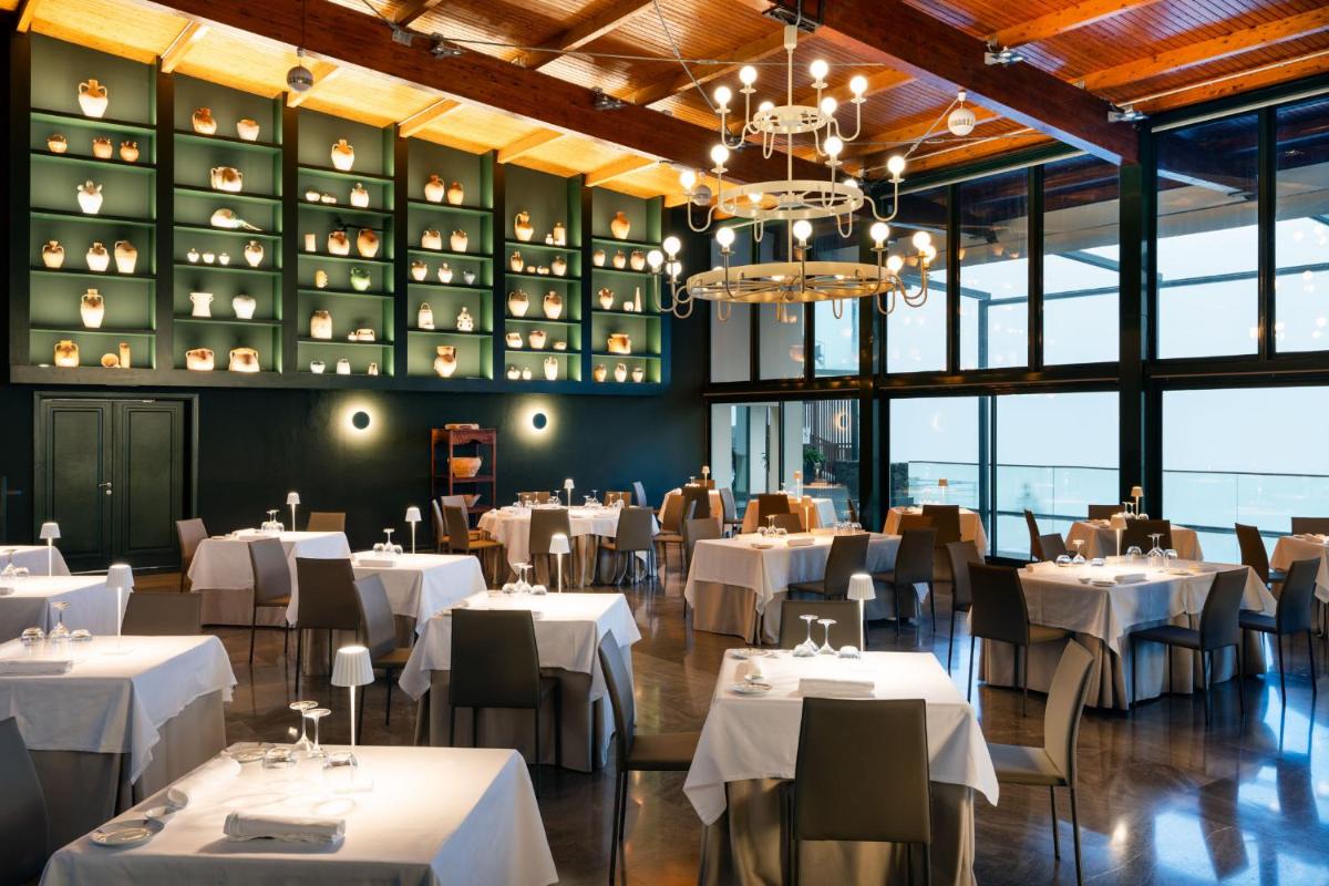 Un restaurante o sitio para comer en Parador de Cruz de Tejeda