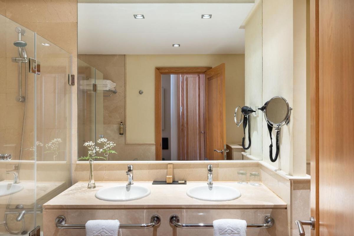 Un baño de Parador de Cruz de Tejeda