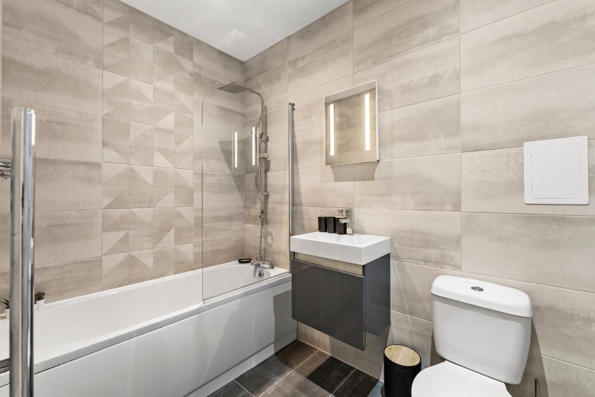 Cosy 2-Bedroom Stay in Norwich - Housity