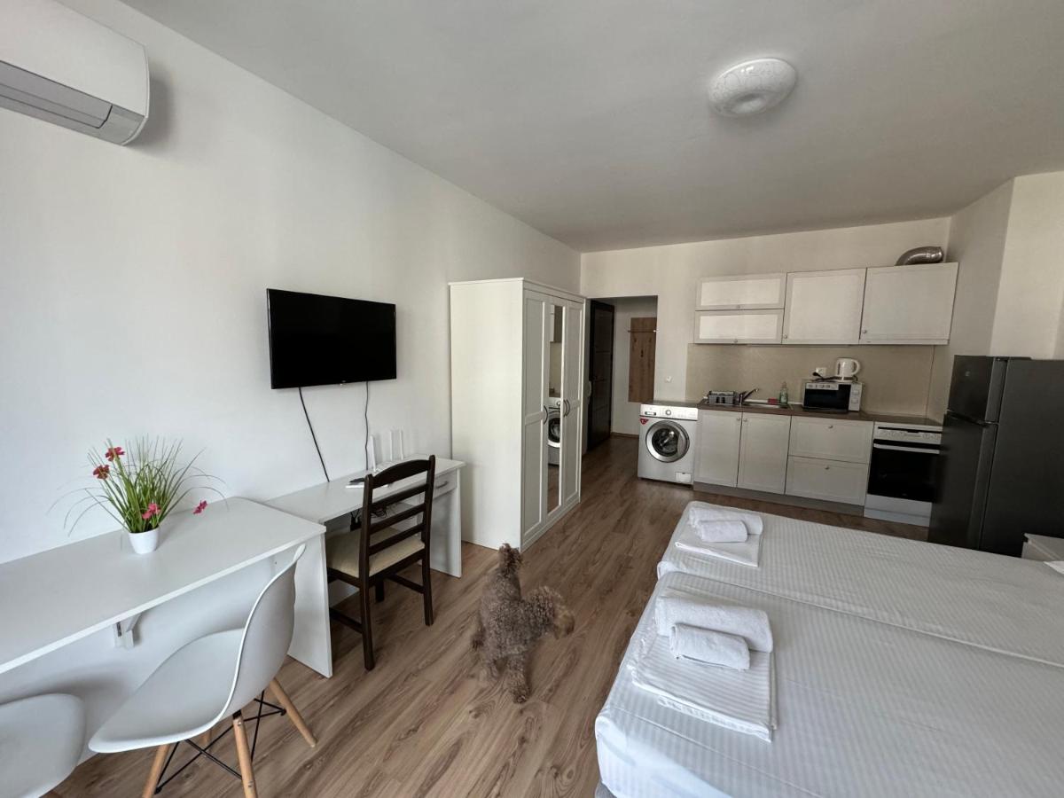 Апартаменти за гости "Екатерина" guest apartments "Ekaterina" - Housity