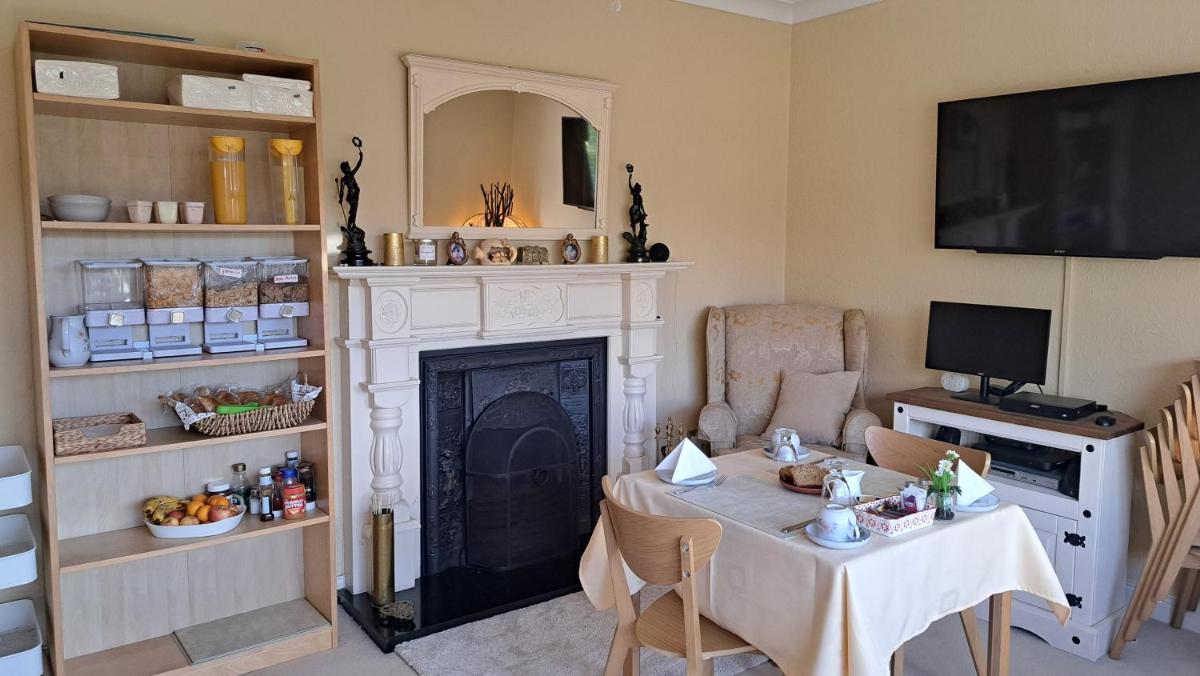 Hillhead House - Housity