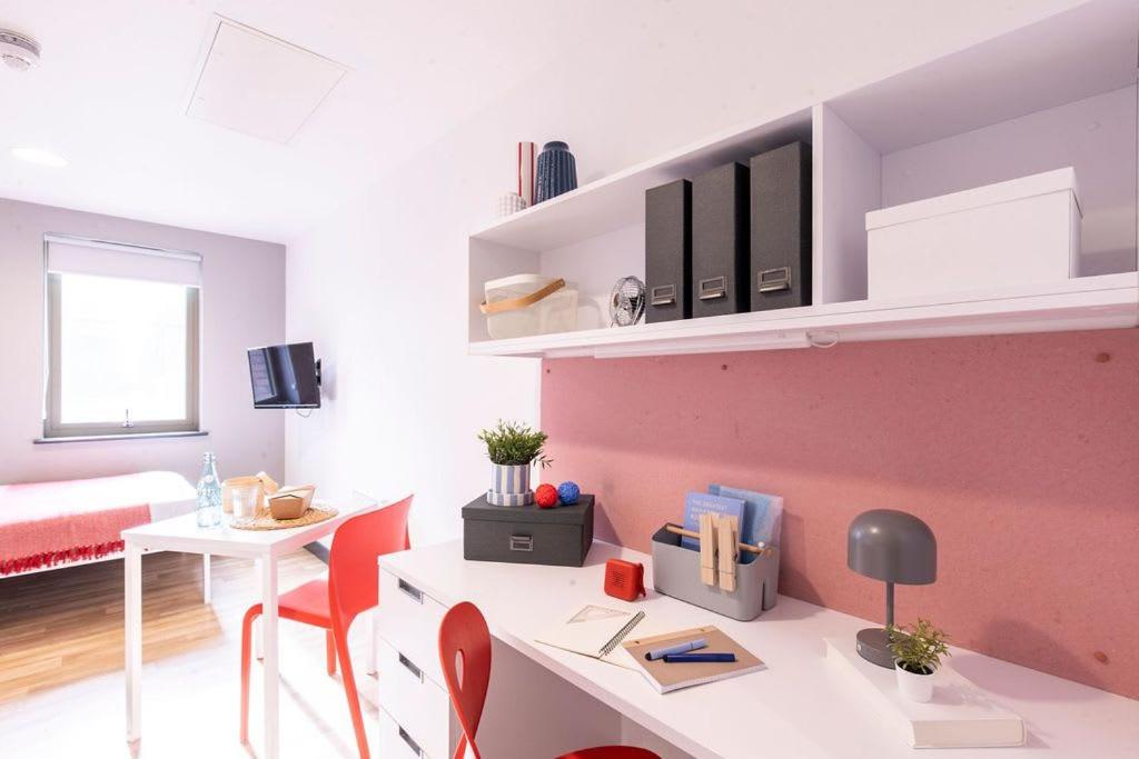 Suitetrails - For Students Only Modern Studios at Bailey Street located in Sheffield