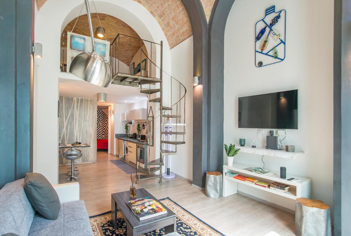 The Loft Gallery by Giulia - Housity