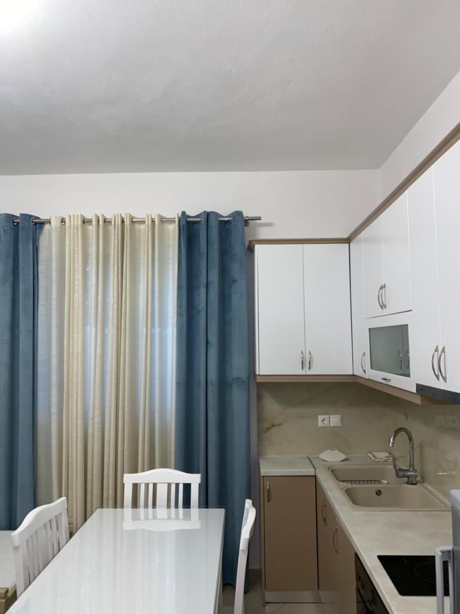 LR Apartments - Housity