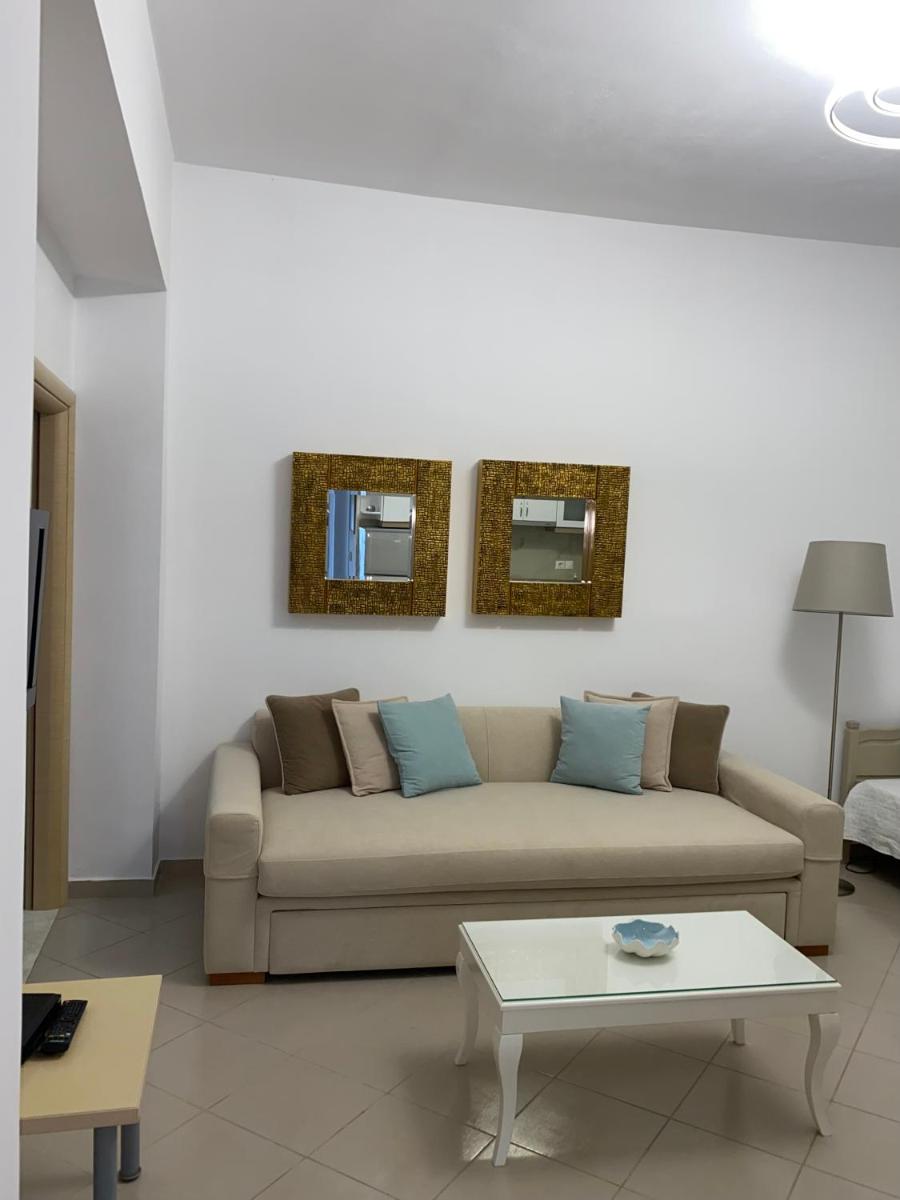 LR Apartments - Housity
