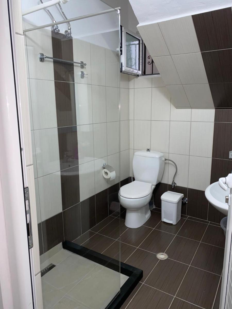 LR Apartments - Housity