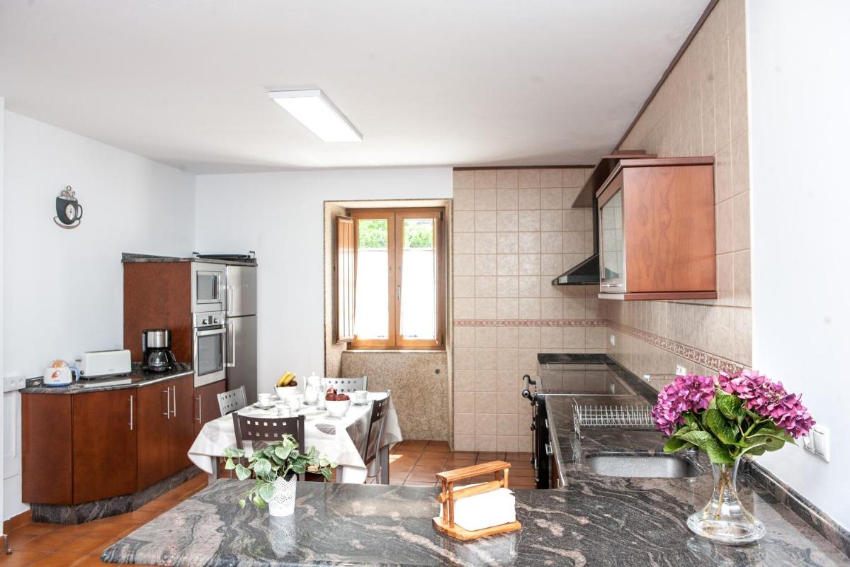 Enjoy the Sea and the Mountain - Housity