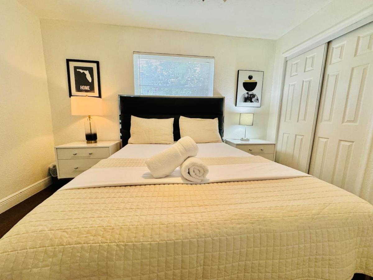 Serenity Spot Wd Pool, Lake, River & Canal View - Housity