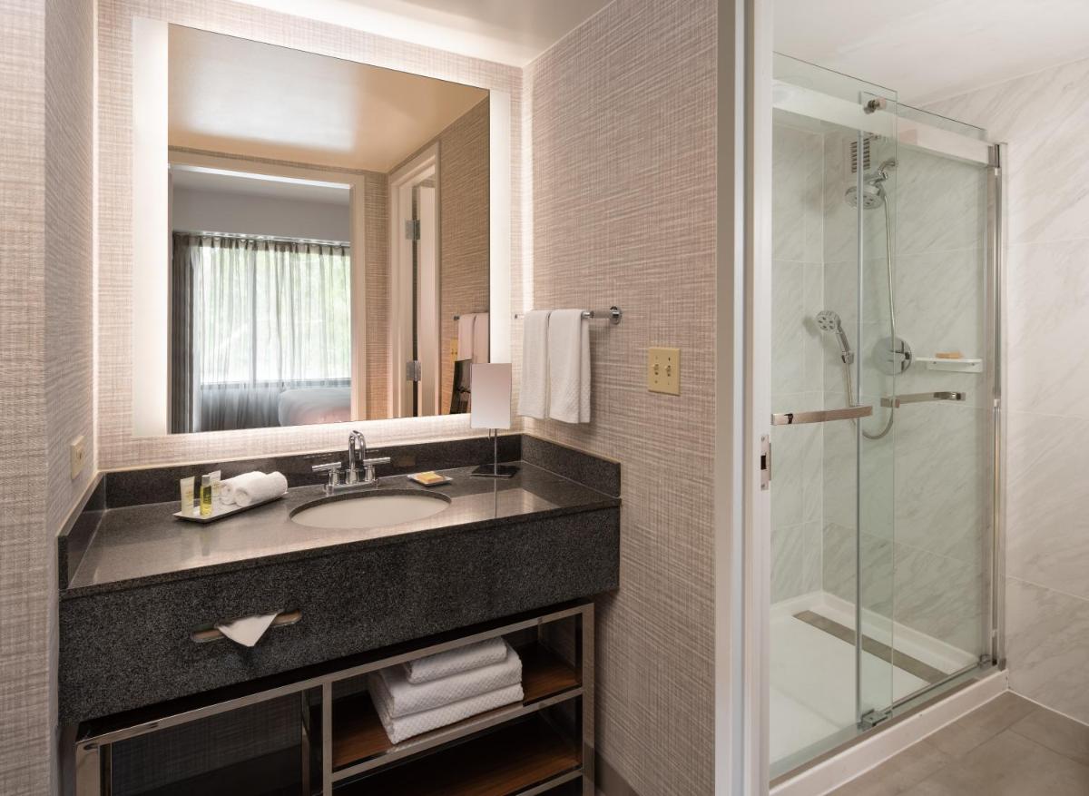 Hilton Fairfax, Va - Housity
