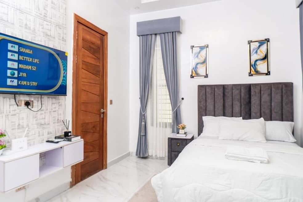 Urban Retreat Luxury Shortlet Apartment Lekki ajah Lagos - Housity