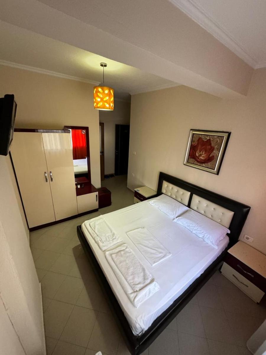 Hotel Freskia - Housity