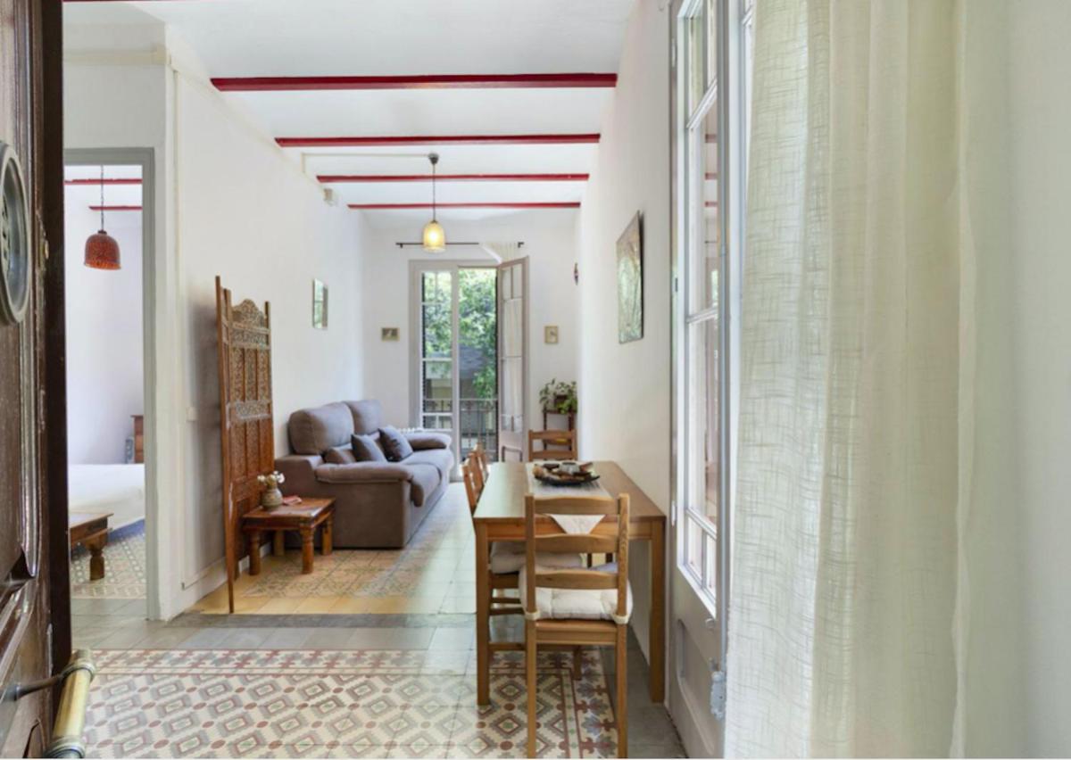 Great apartment in Sagrada Familia with Balcony - Housity