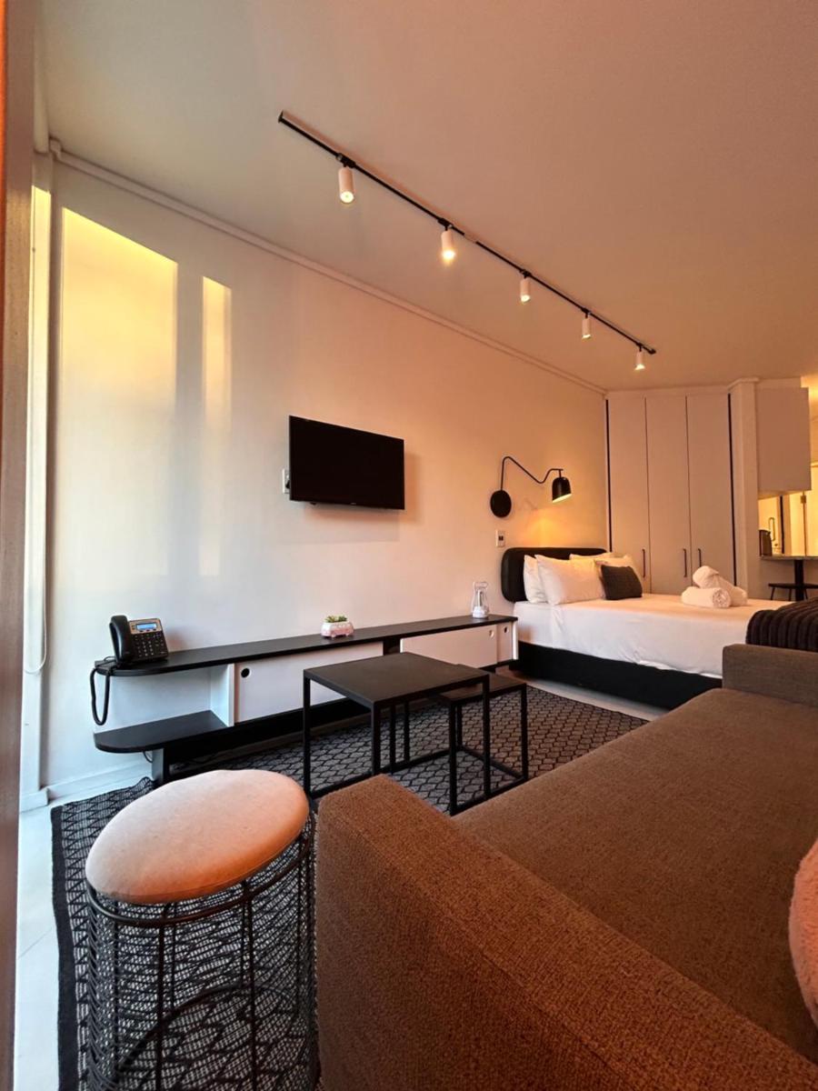 Stay Blissful at The Flamingo - Housity