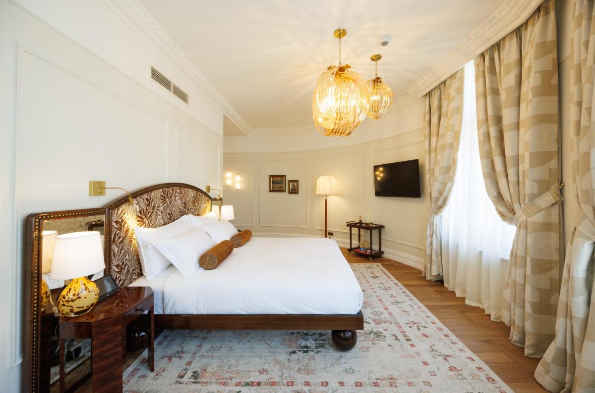 Hotel Fleur de Ville - Housity