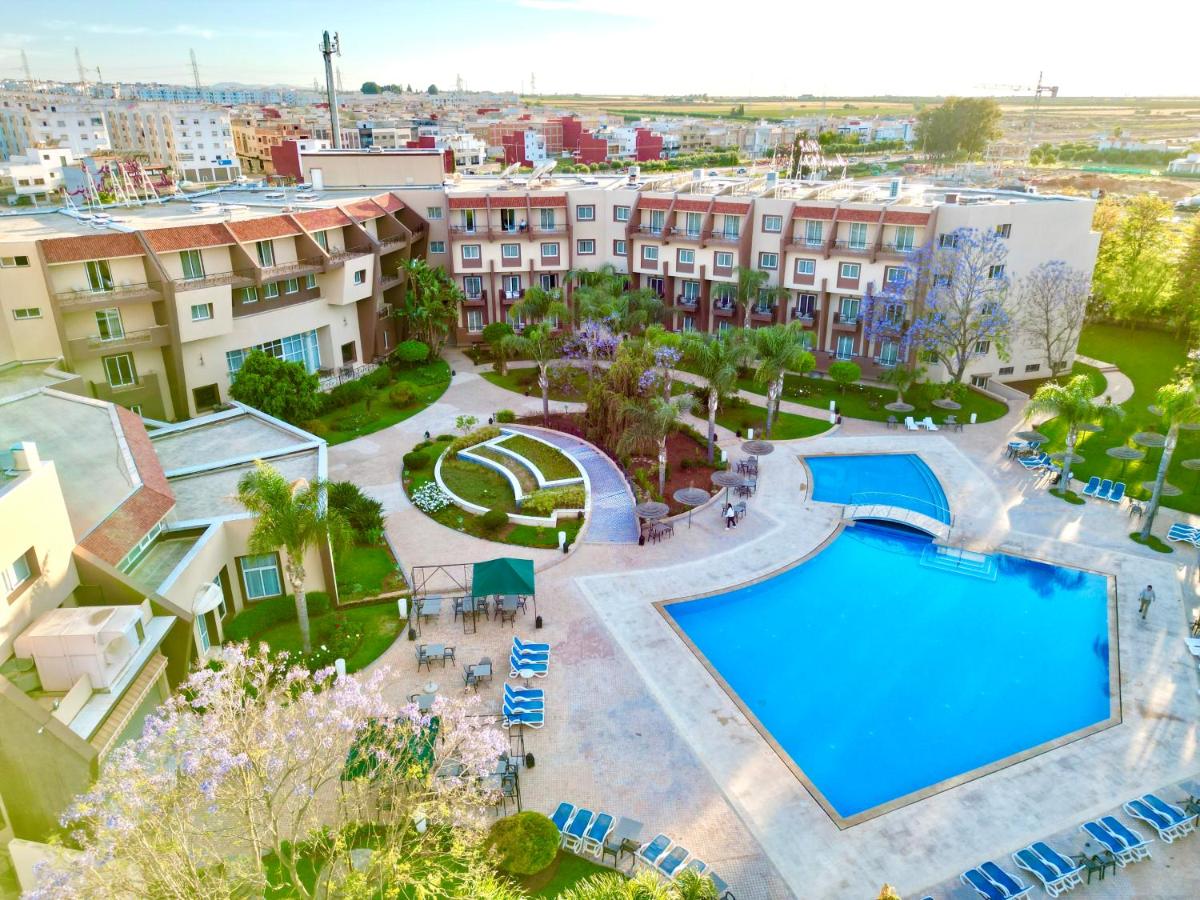 Hotel Menzeh Dalia - Housity
