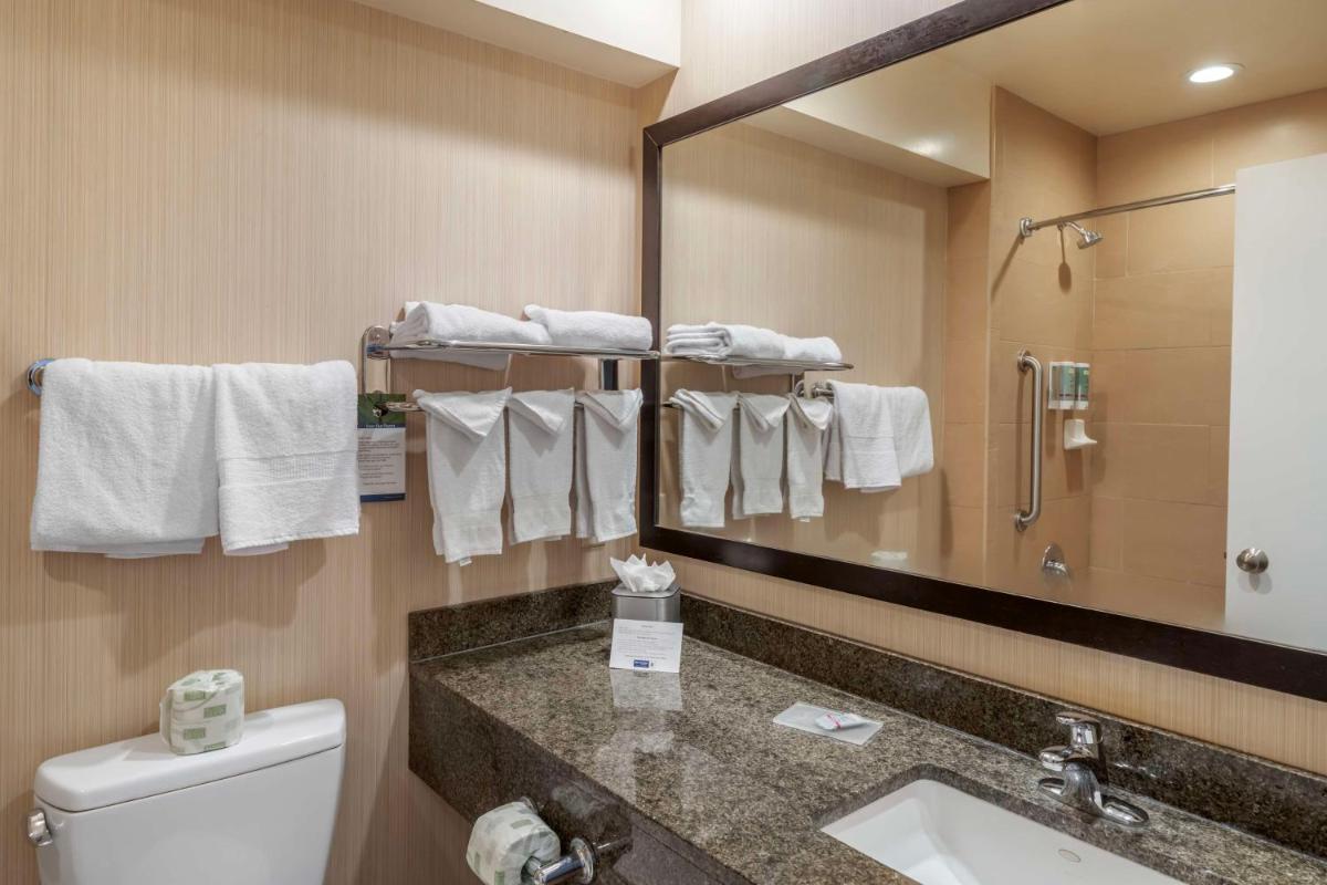 Best Western At Ventura Pier - Housity