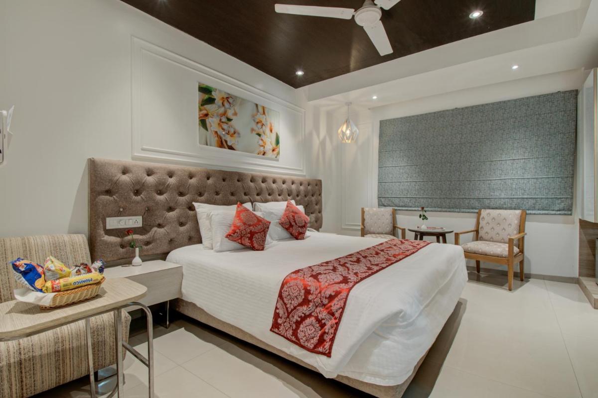 Iris Park Hotel New Delhi - Housity