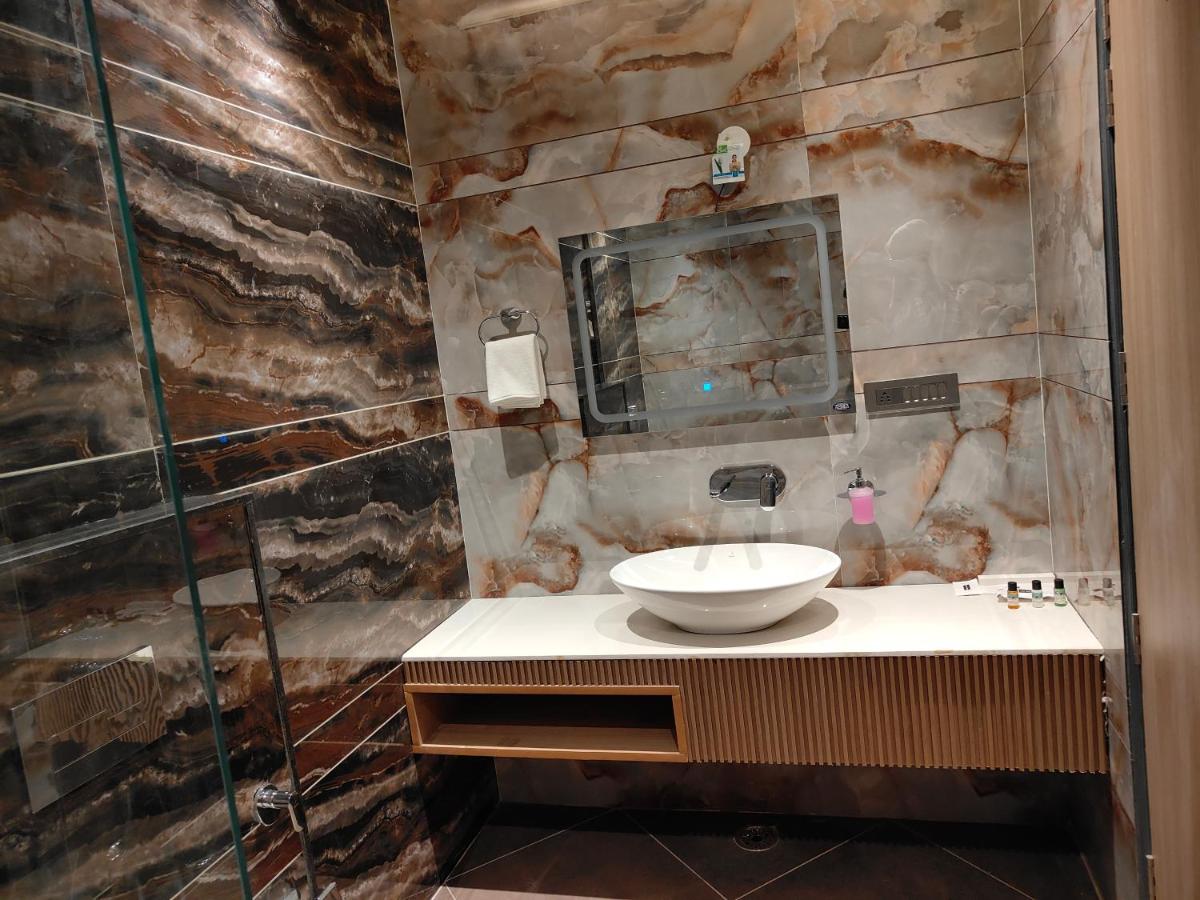 Hotel Edisson - Housity