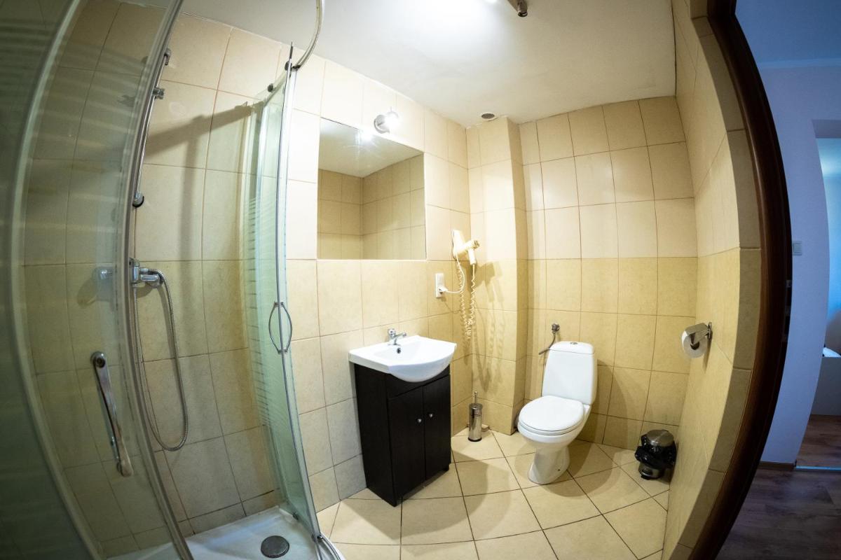 Przystań Lubniewice - Pokoje Gościnne - Housity