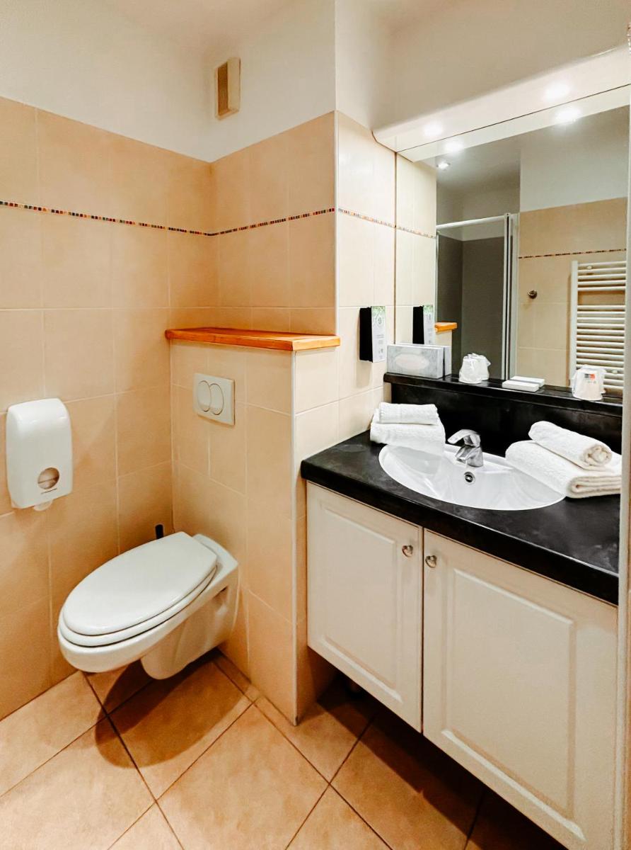 Salle de bains dans l'établissement Tulip Inn Honfleur Residence & Spa