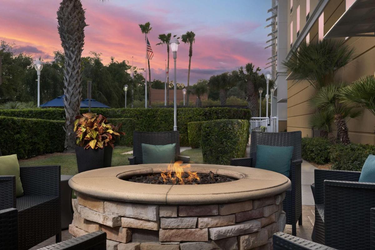Hampton Inn & Suites Orlando North Altamonte Springs - Housity