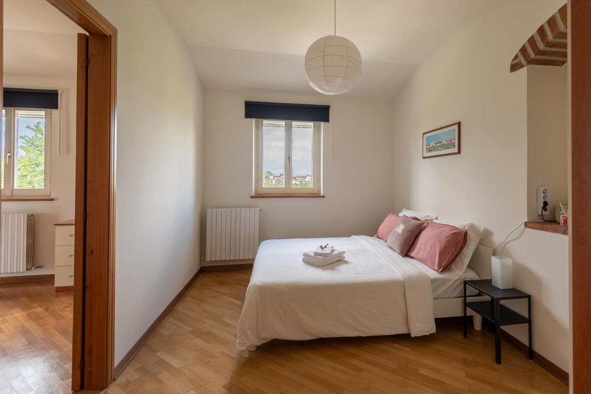 L'Antica Colombaia; B&B room with private terrace - Housity