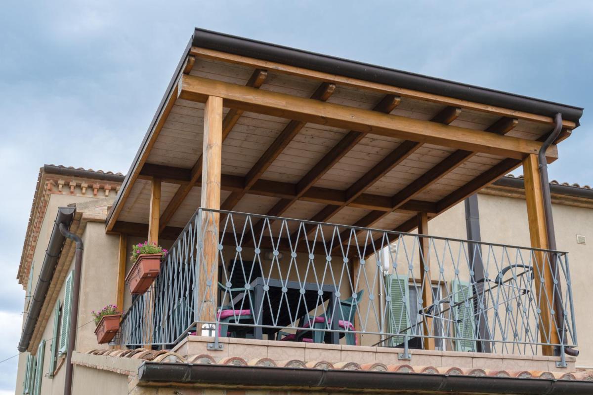 L'Antica Colombaia; B&B room with private terrace - Housity