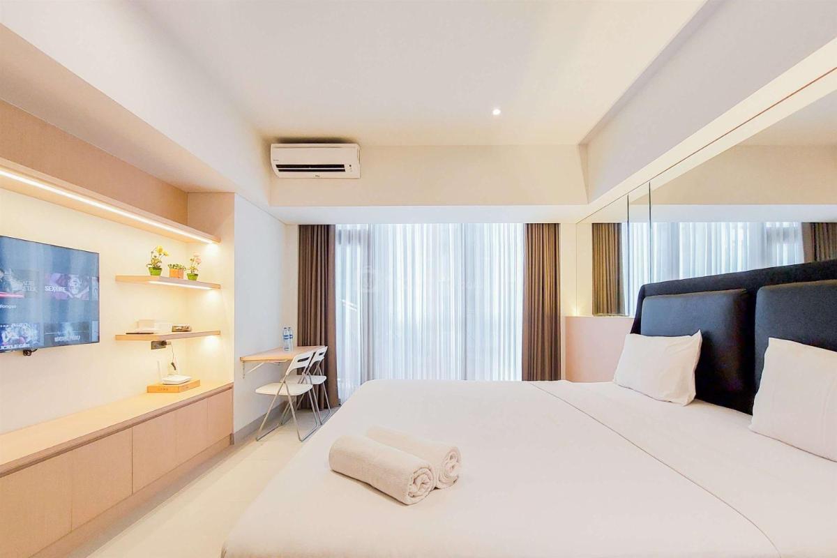 Suitetrails - Fancy and Nice Studio Apartment Carstensz Residence By Travelio