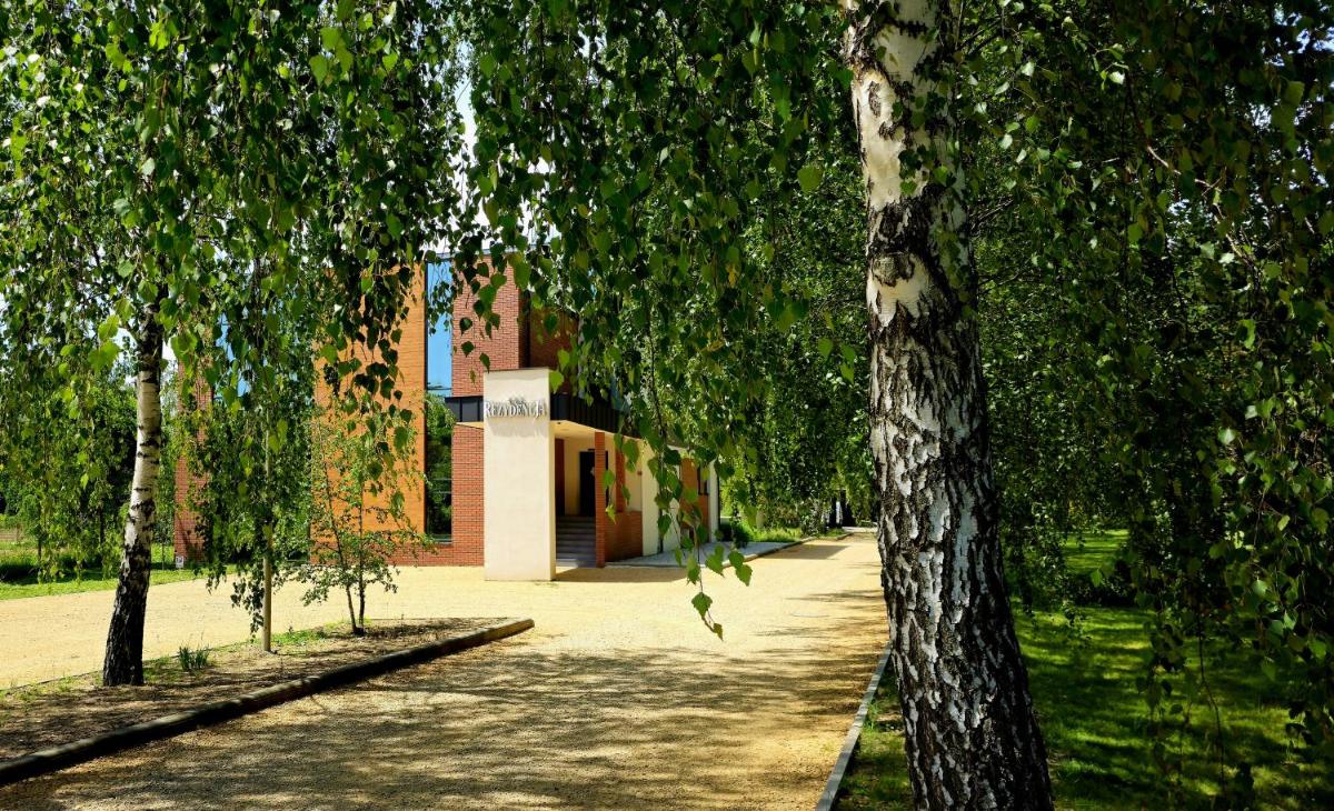 Rezydencja - Housity