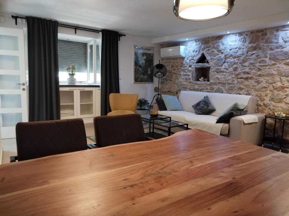 Stone house, Svirče, Hvar - Housity