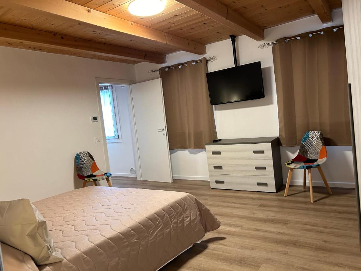 Larocca Tourist Home 6 Valbrenta - Housity