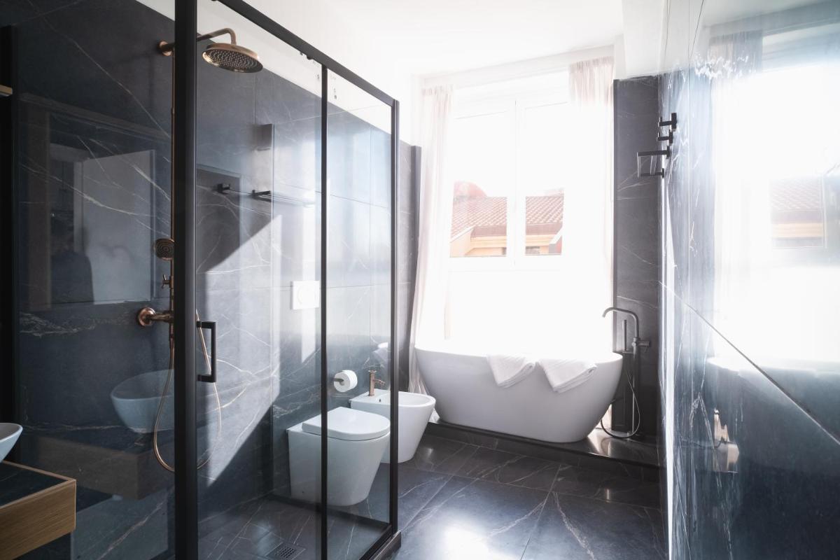 New Elegance Suites Guesthouse - Housity