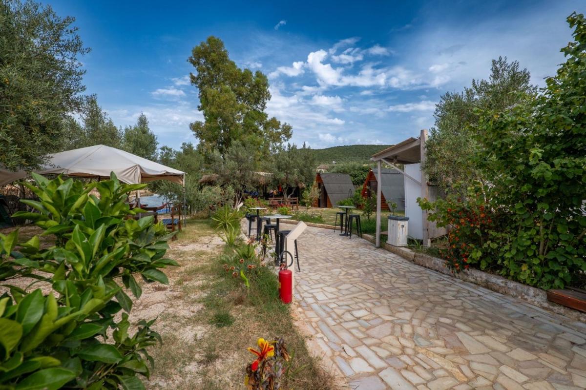 Garden Lake Camping - Housity