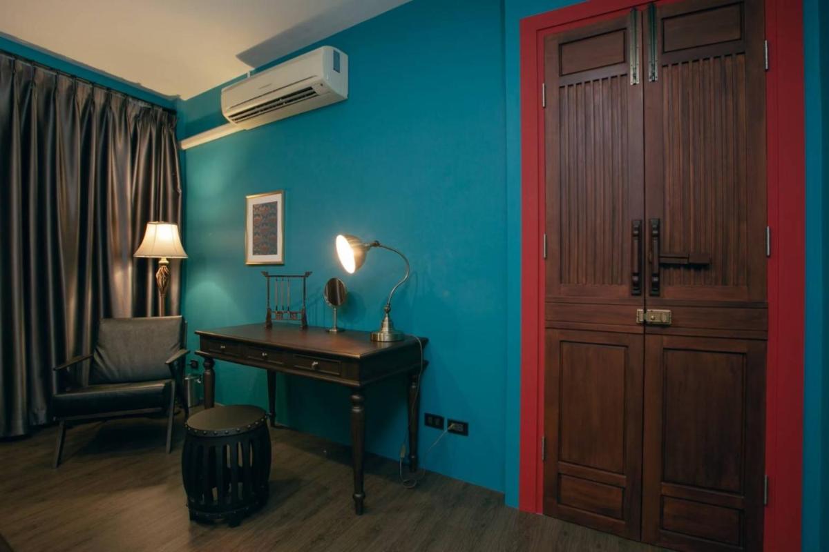 Caiyong Hometel & Cafe's Studio - Housity