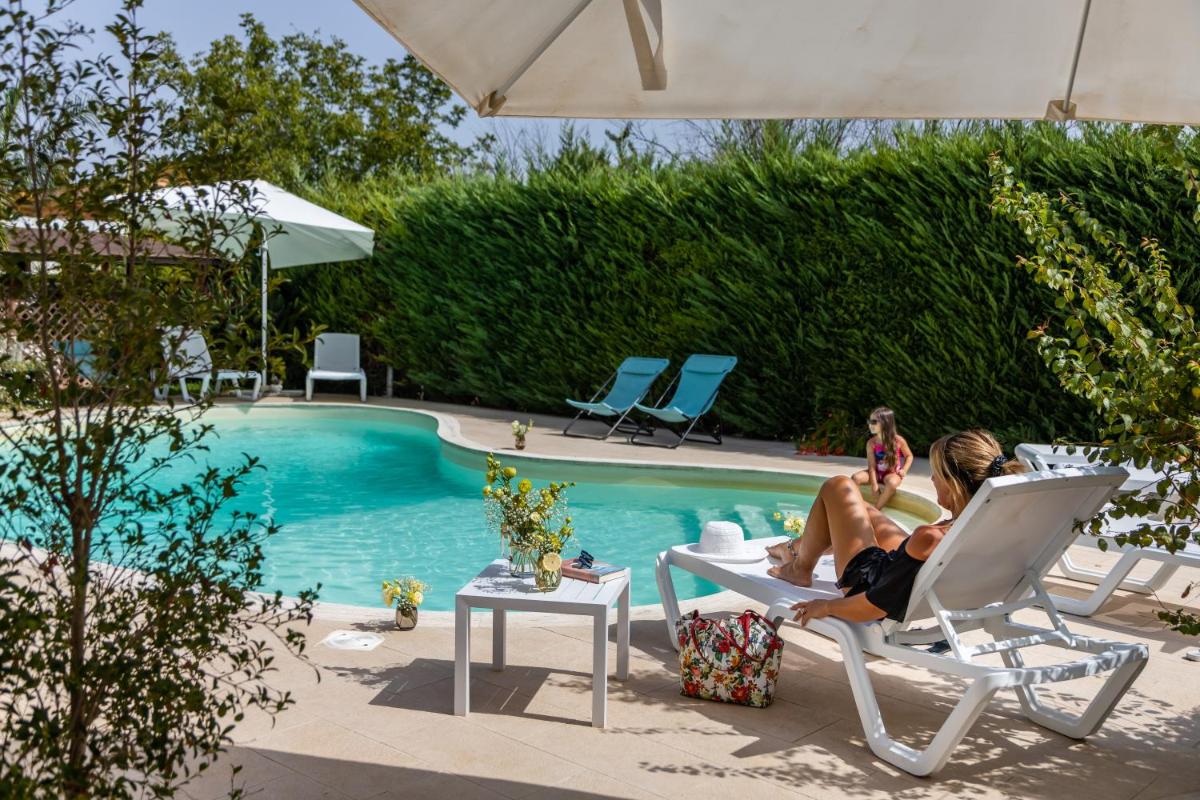 La Collina di Montegrappa - Suites with Heated Private Pool - Suites with Shared Pool - Housity