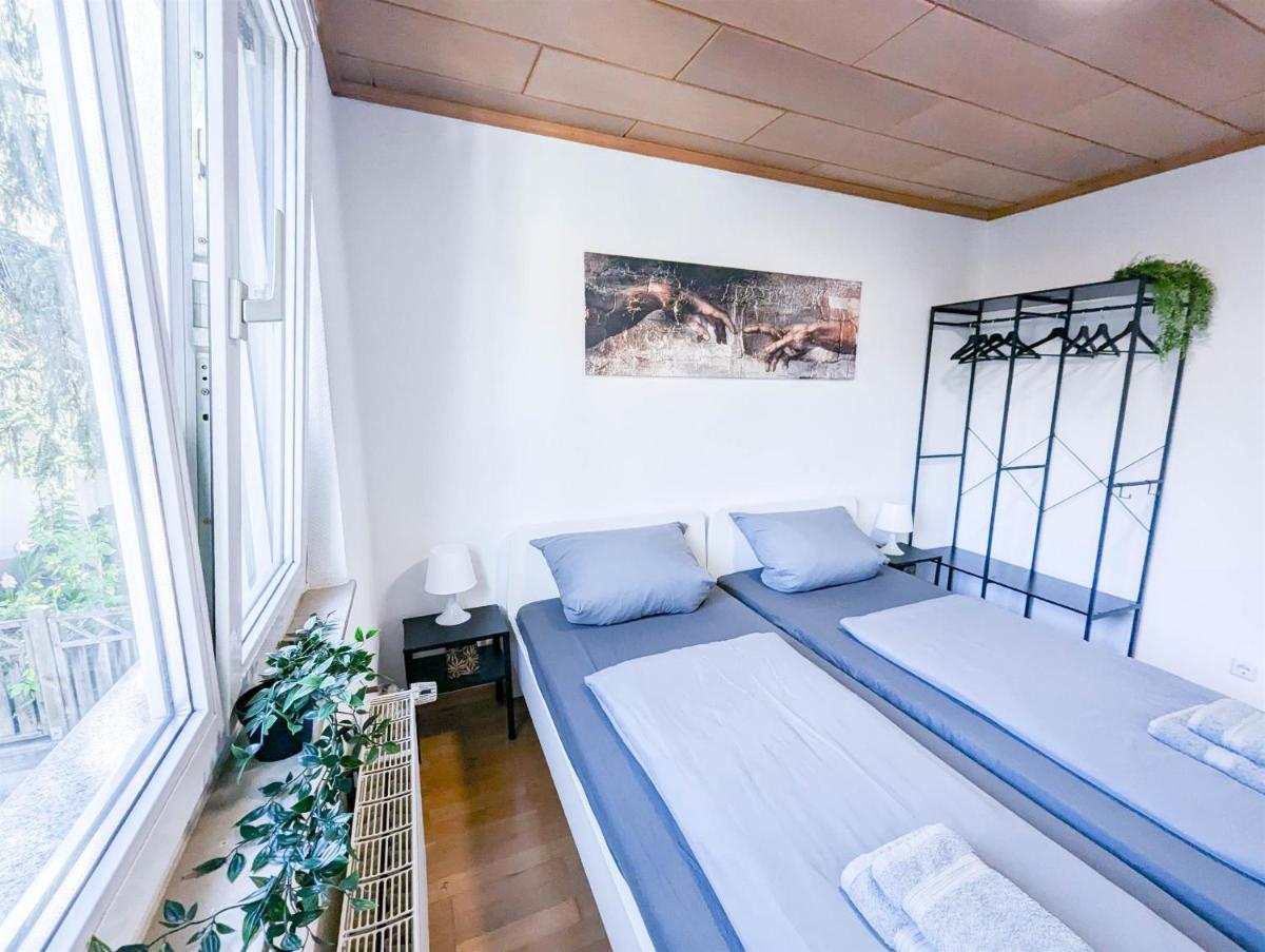 ALFA Stuttgart 3 Zimmer 6 Betten Apartment Zuffenhausen Porsche Bosch BZ WLAN EBK WM - Housity