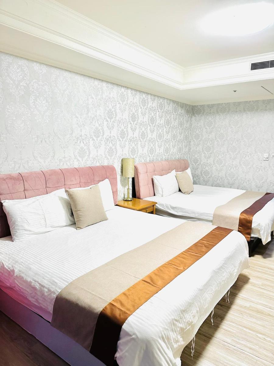 Luxury House - Housity
