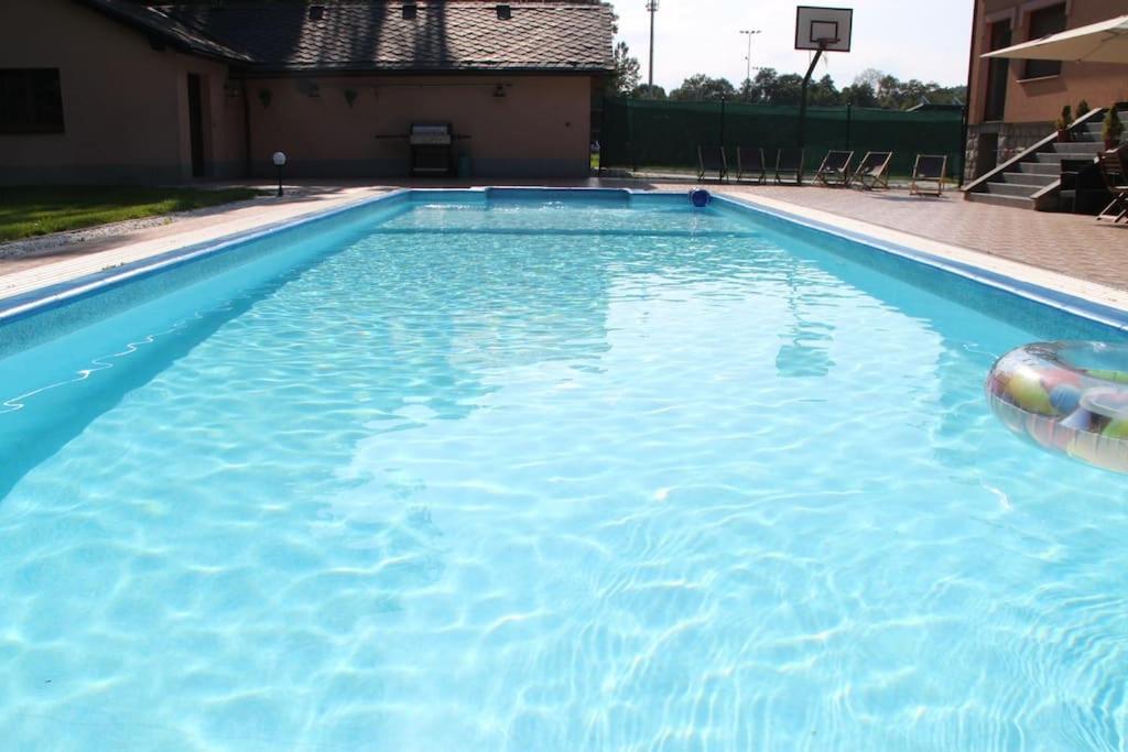 Villa for 20 people with Jacuzzi and Large Pool - Housity