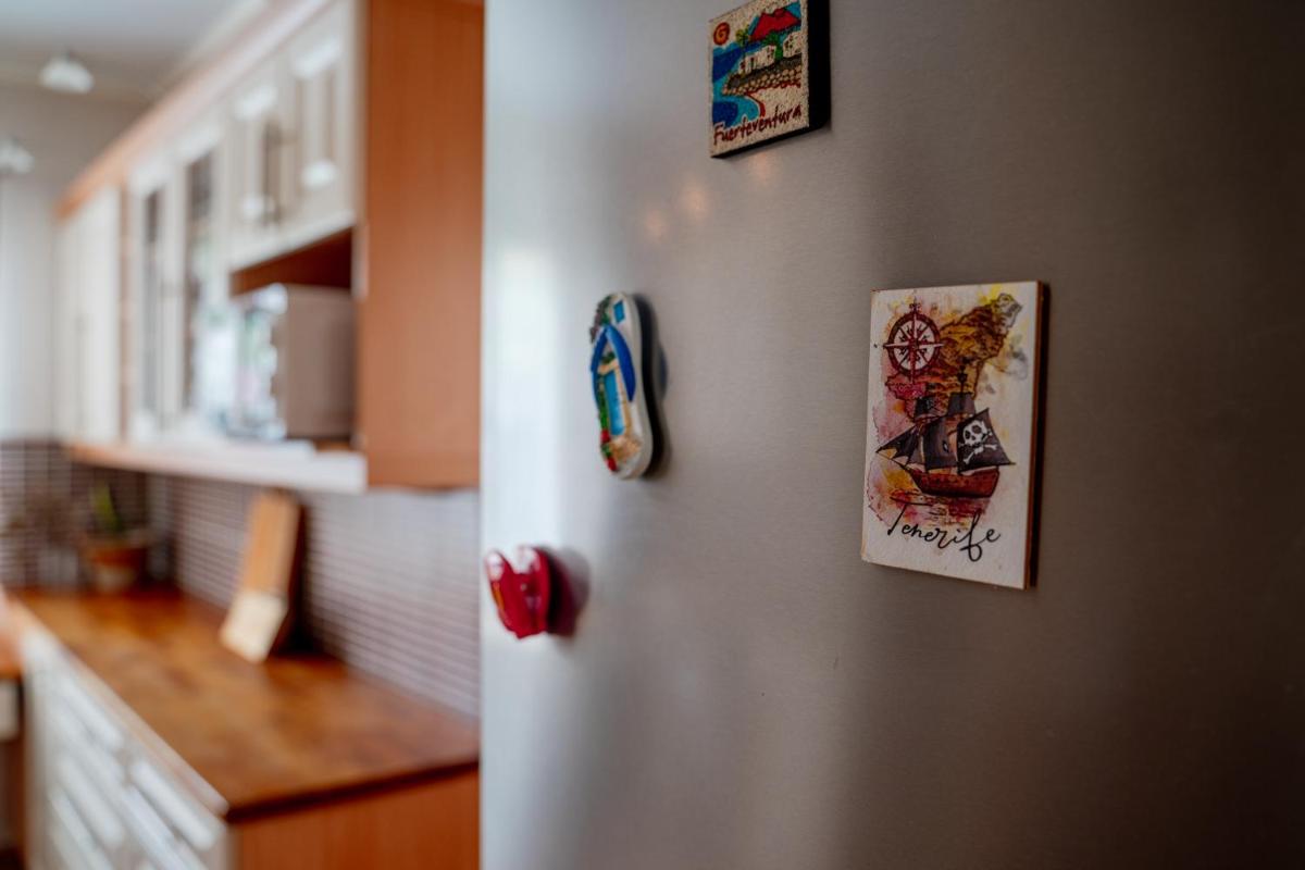 West Coast Hideaway - Housity