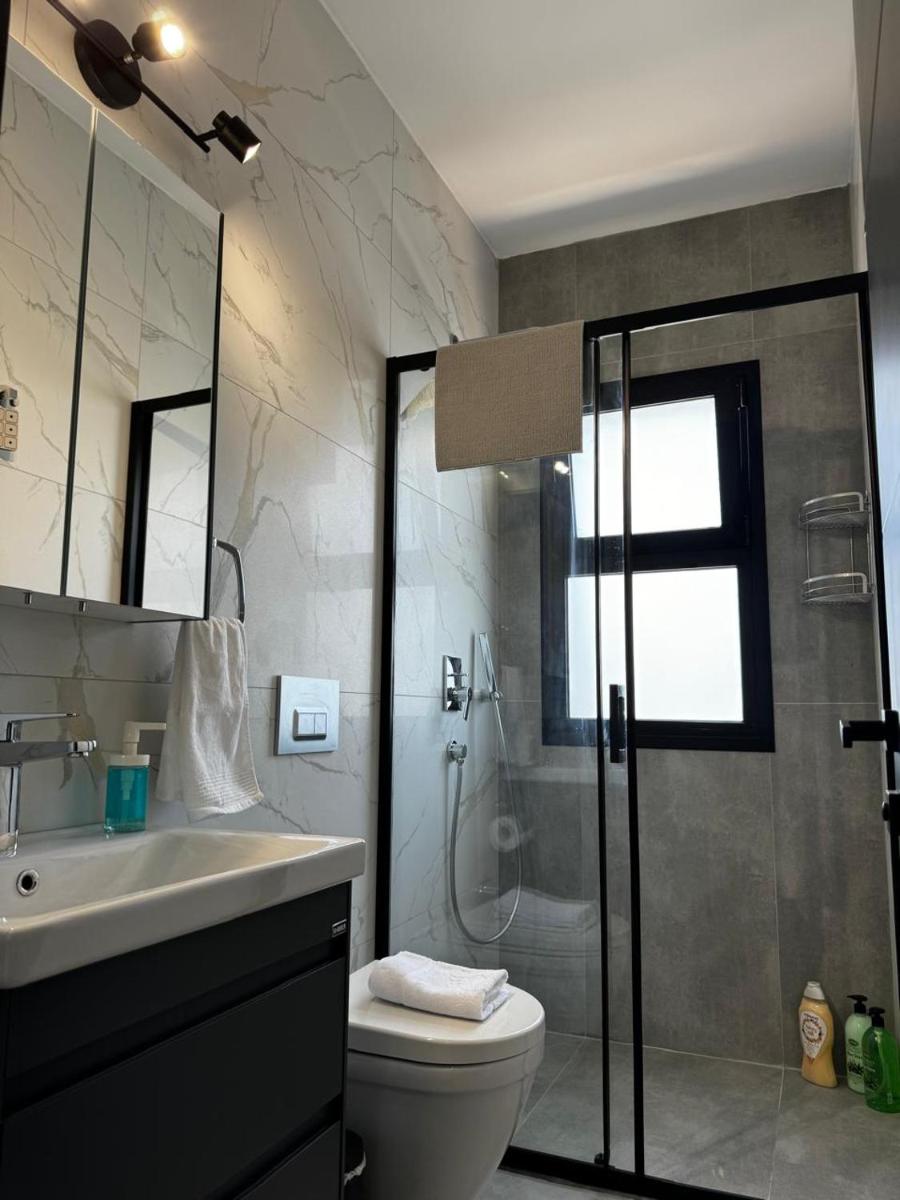 Blue Island 1 & 2 Holiday Rentals - Housity