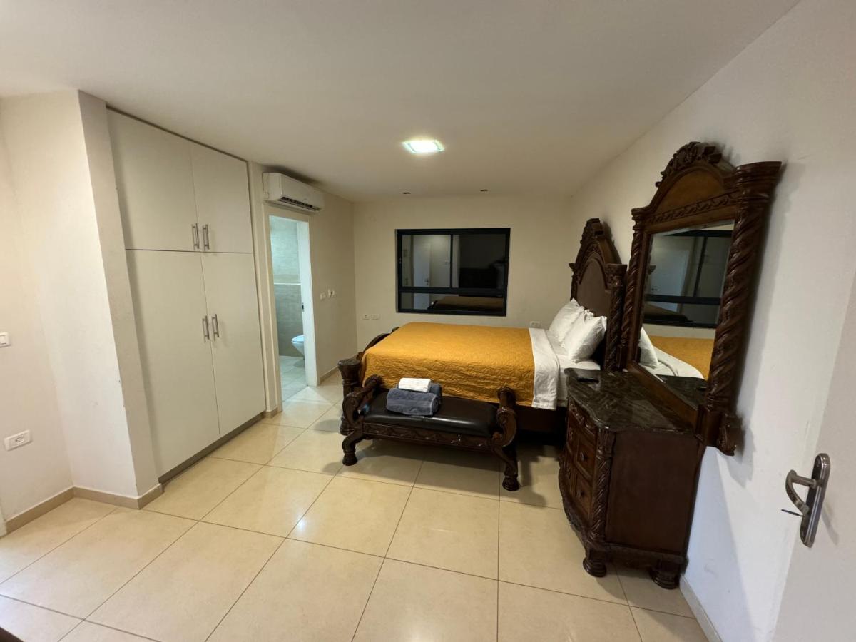 Vila Manor - Housity