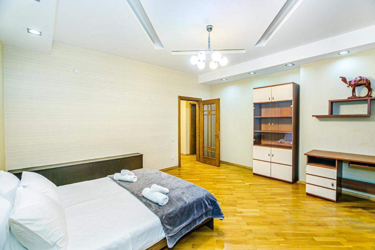 Nizami Apartment By Baku Housing - Housity