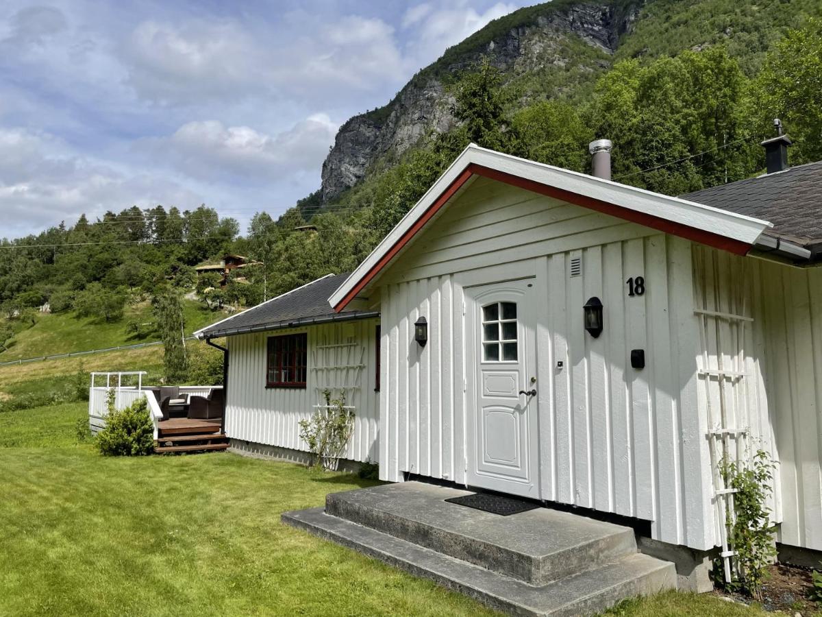 Dalhus - House with jacuzzi - Housity