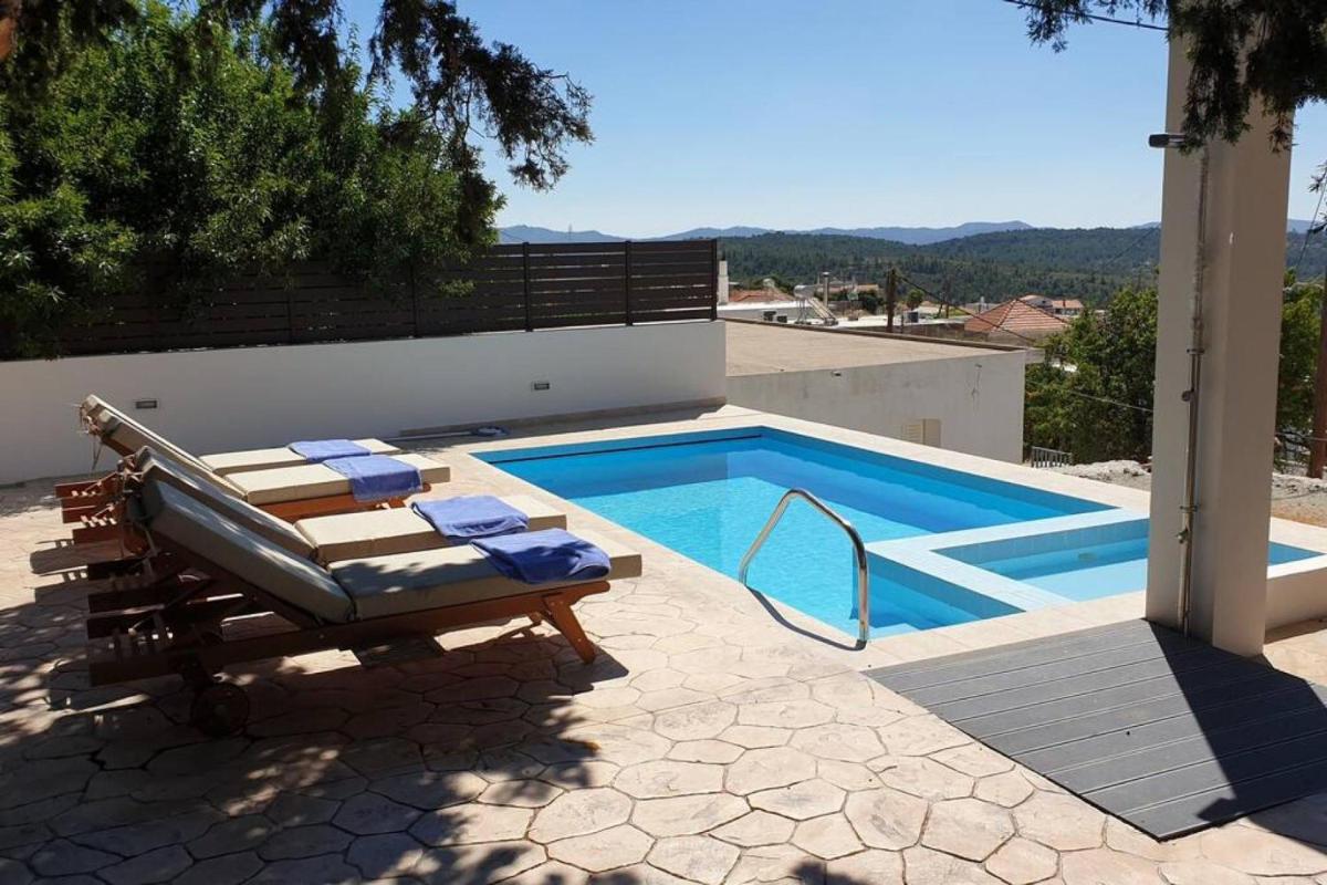 Hara House in Monolithos Rhodes - Housity