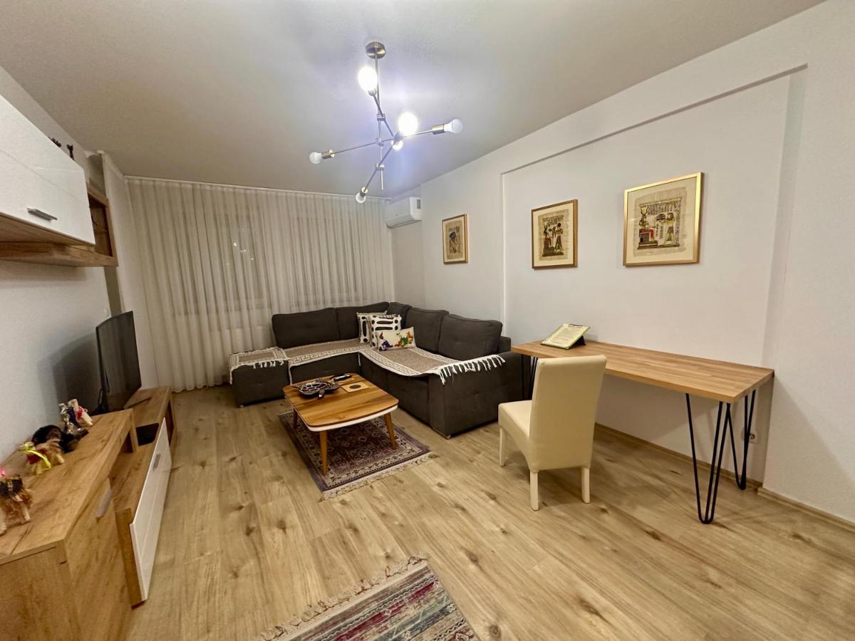 Elegant Apartment in City Centre - Housity