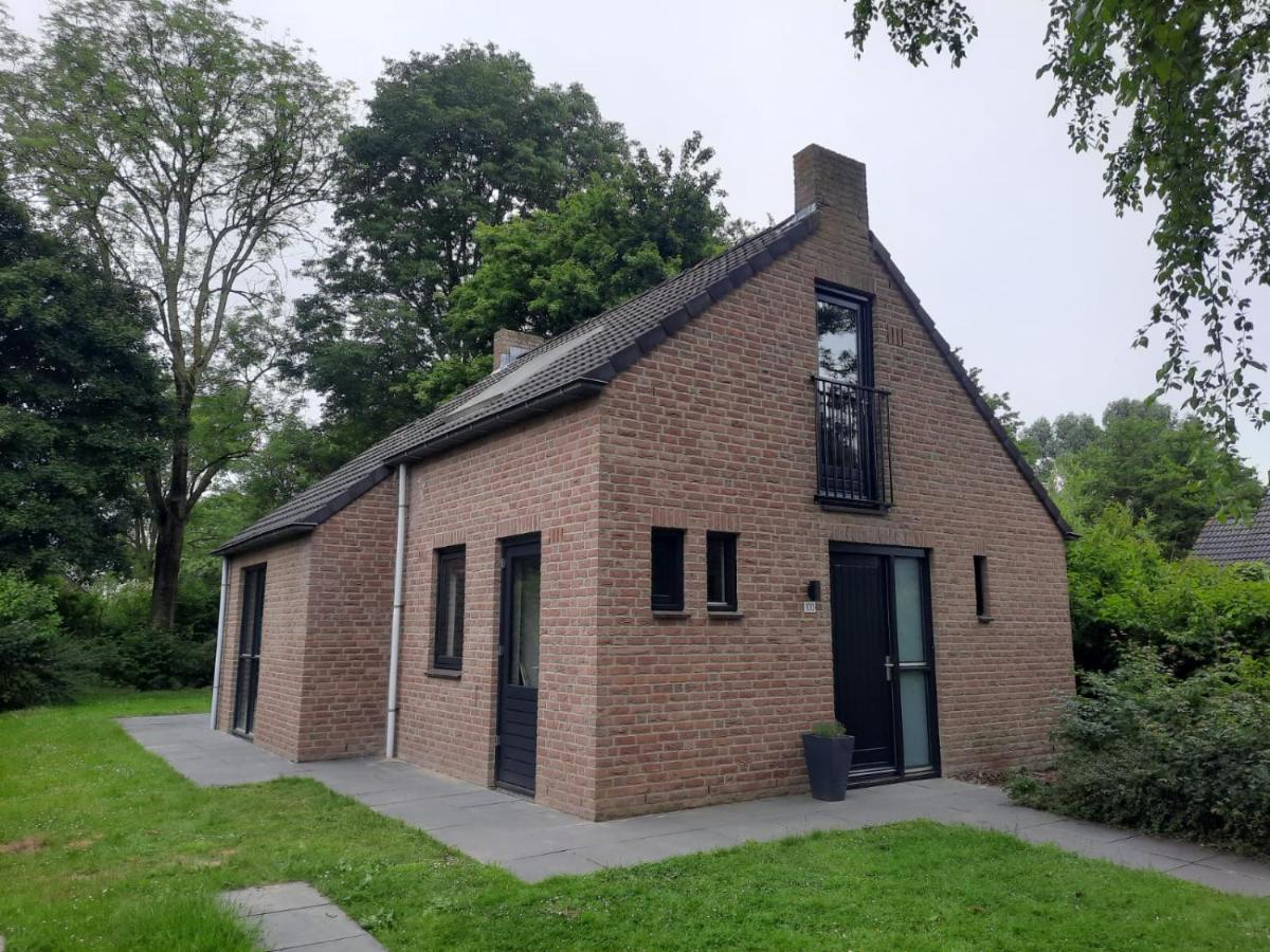 Vakantiewoning Maas en Waal 100 - Housity