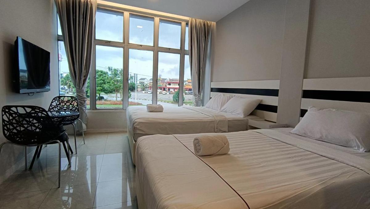 LEA GUEST HOUSE & CAFE Lukut - Housity