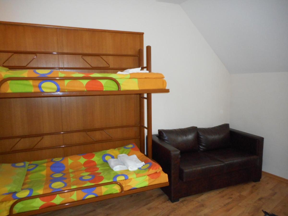 TES Royal Plaza Apartments - Housity