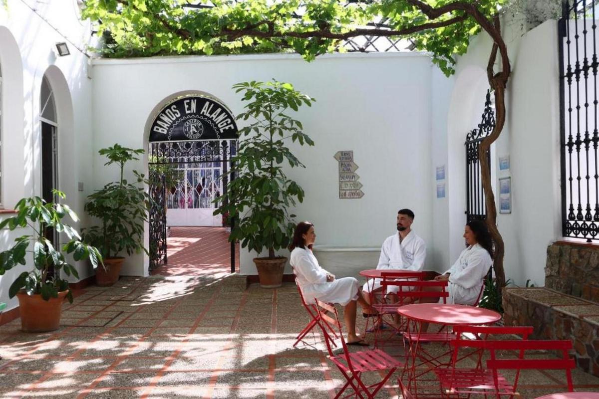 Clientes alojados en Hotel Varinia Serena - Balneario de Alange