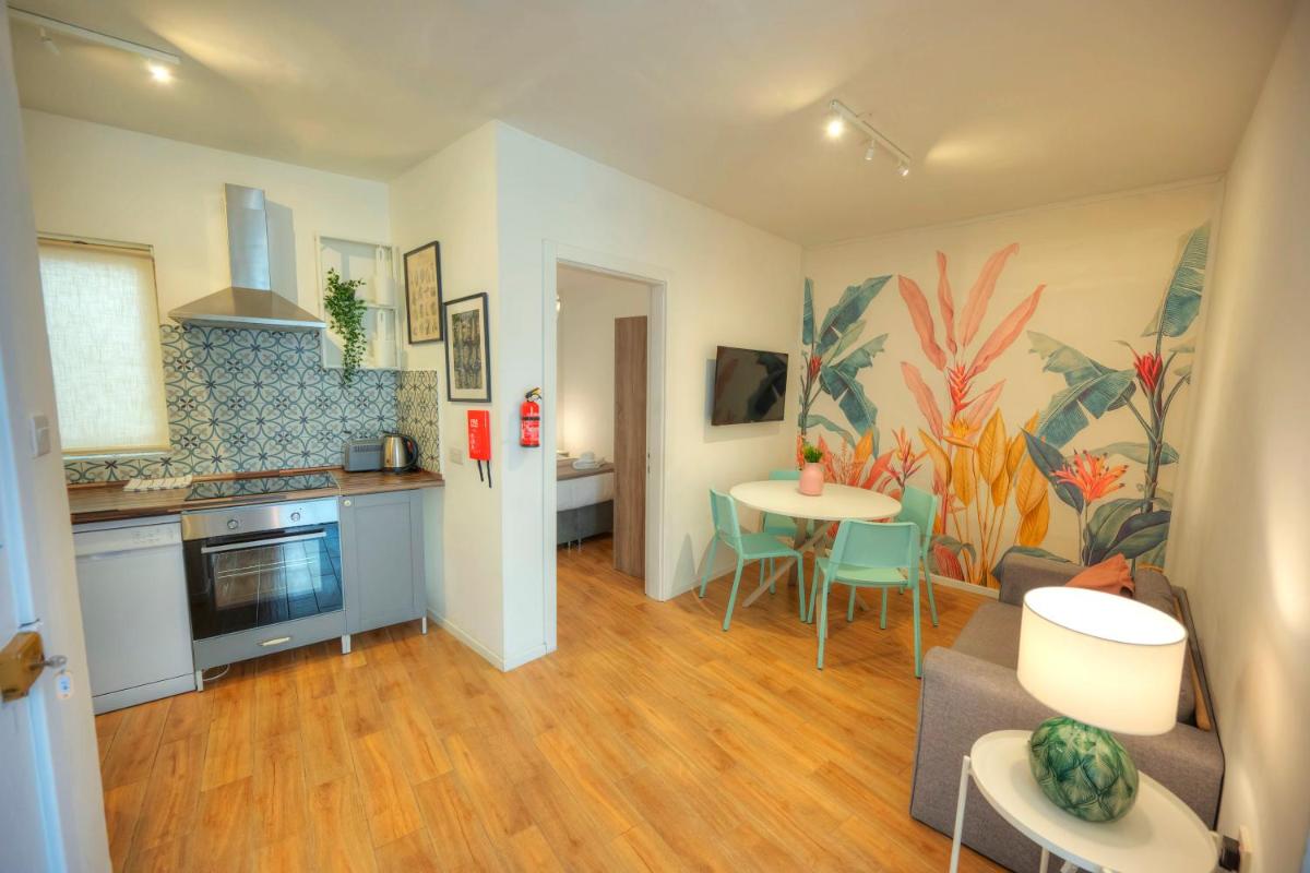 Suitetrails - 2 bedroom apartment 3min walk from the beach